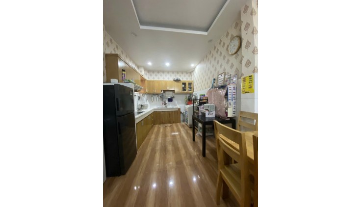 NGộp Cách Mạng Tháng 8 - HXH Thông - 62m2 - 2 tầng ở liền